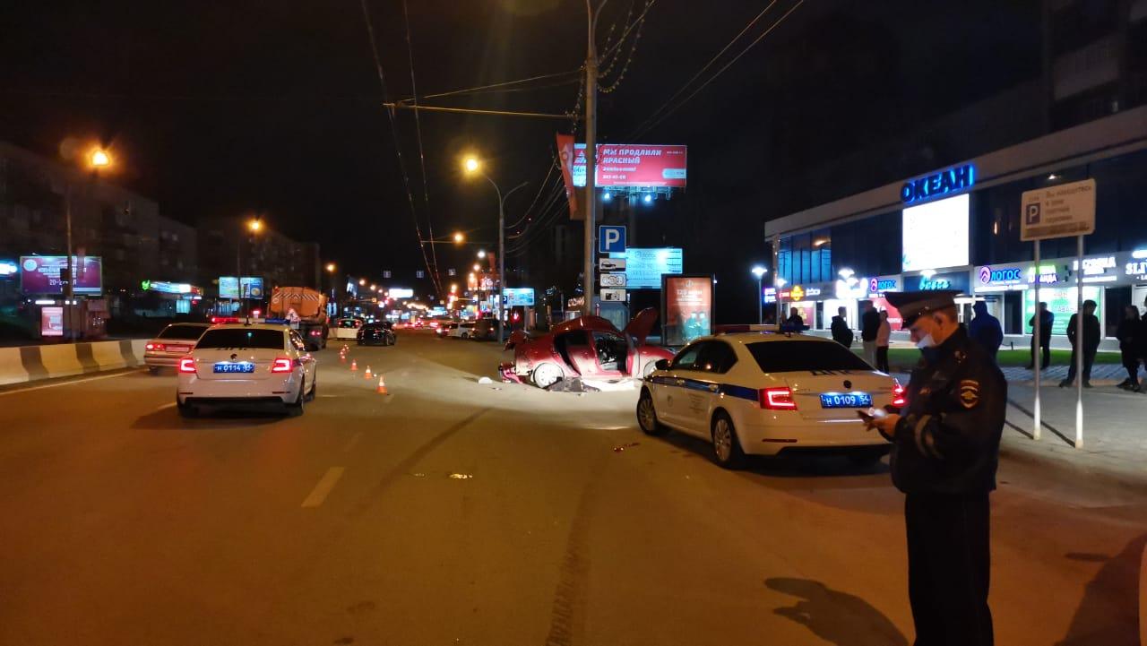 Фото Водитель «Киа Рио» погиб в ДТП на Красном проспекте в Новосибирске 2